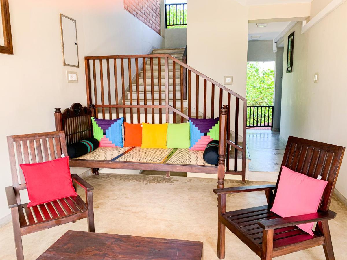 Serein Beach Hotel Tangalle Extérieur photo